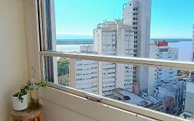 Con vista al Río Paraná, a cuadras del Monumento a la Bandera! ALOJAMIENTOS ROSARIO!